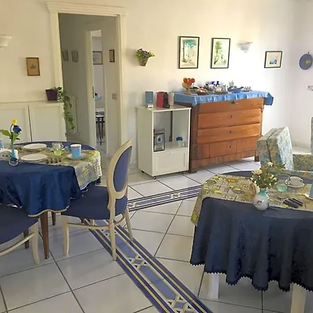 Casa Adriana Bed & Breakfast
